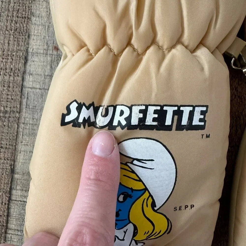 Novahide Water Resistant Vintage Smurfette Gloves Mittens Peyo